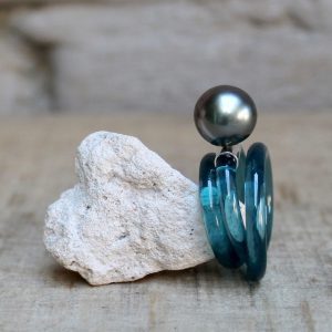 Aufsehenerregender Monika Seitter Ring Kunststoff petrol Tahiti Perle auf Silber Schmuckdesign aus Düsseldorf
