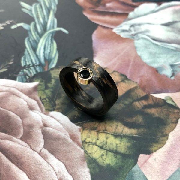 Carbon Bronze Ring mit schwarzem Brillant