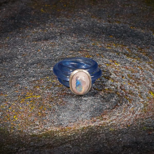 Monika-Seitter-Opal-Ring-blau Unikat Draufsicht
