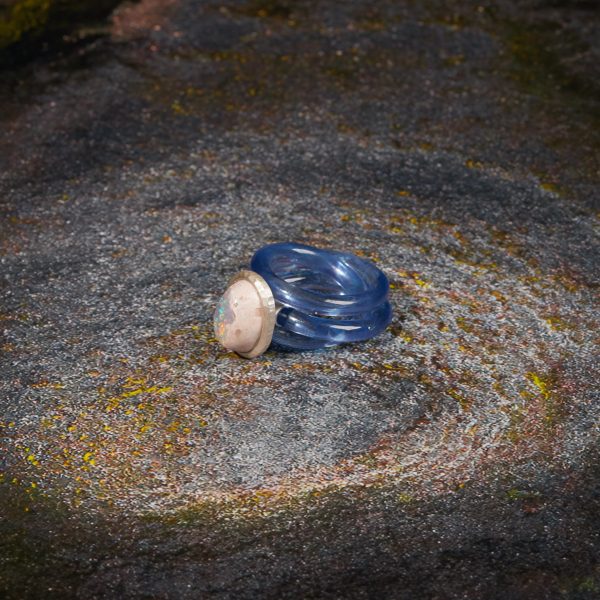 Monika-Seitter-Opal-Ring-blau Unikat