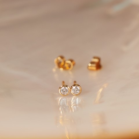 Zierliche Ohrringe-Diamant-Gelbgold 750 015ct