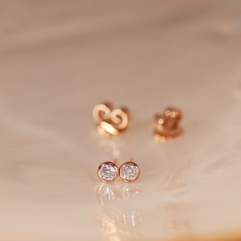 Schöne Diamant Ohrringe 585/- Rosegold Zargenfassung 0,15ct