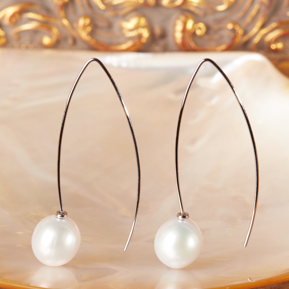 Lange Gellner Perlen Ohrringe puristisch weiße Perlen an Weißgold Ohrhaken