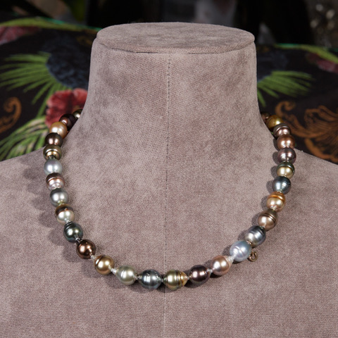 Wertvolle Gellner Perlenkette Fiji Perlen mit zauberhaftem Glanz auf einer Büste